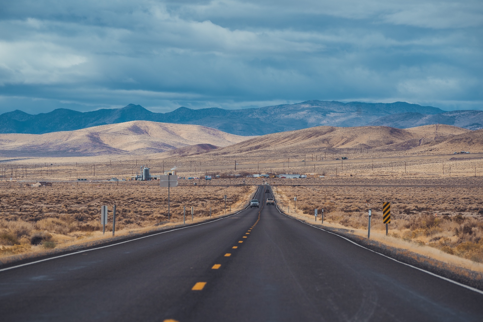 孤獨與鋼鐵的交響 美國50號公路與鐵路的西部傳奇